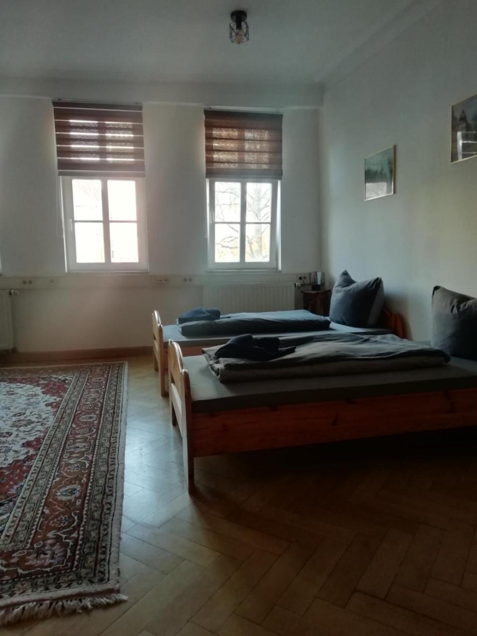 Apartment Am Jenaer Markt, Mitten Im Zentrum, Fuer Bis Zu 5 Und 6 Personen *